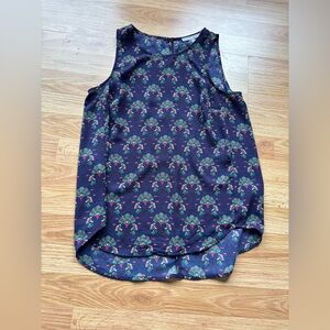 Daniel Rainn Blue Sleeveless Tank Top with Rounded Neckline